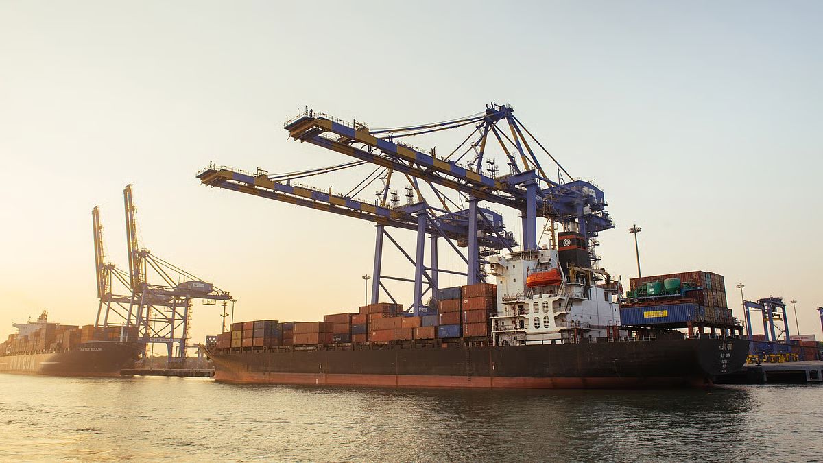Gulf Shipping Uncertainty Raises Trade Concerns in Kerala